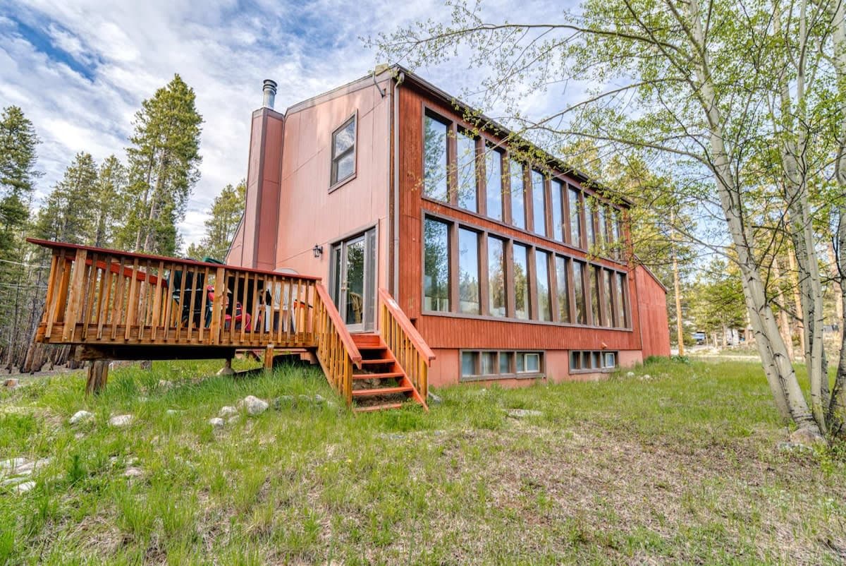 exterior/back