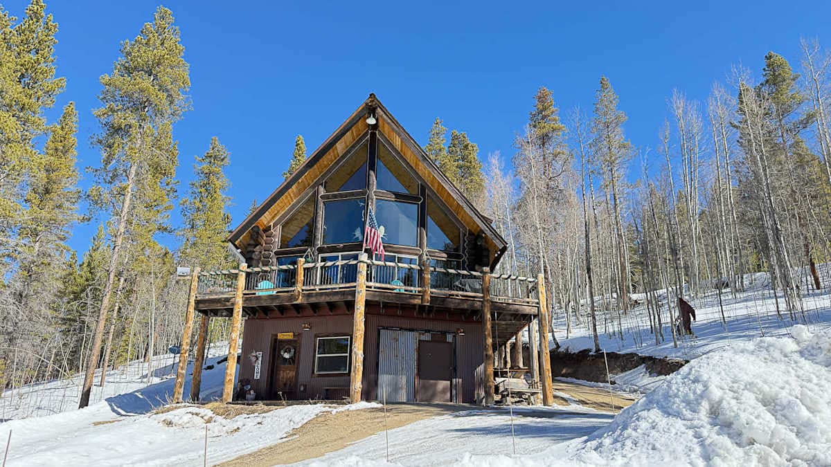 【The Tennessee Pass A-Frame】 9 private acres, 6 min to Ski Cooper, Mt Elbert out the window | @BookTraverse