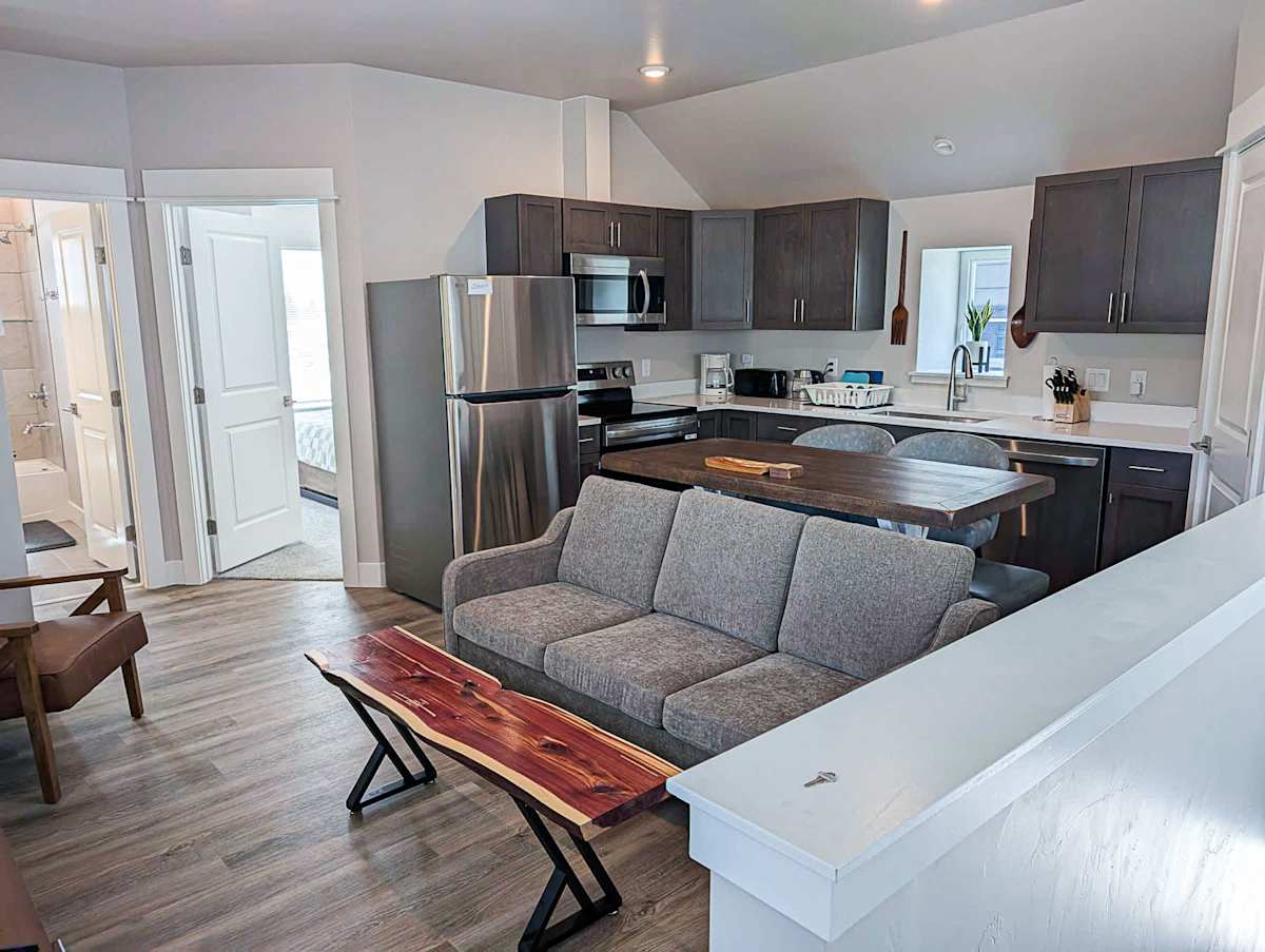 living room/kitchen
