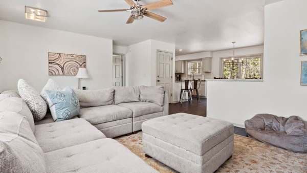 【Exterior】 Two-story home on a wooded cul-de-sac — 5 min to downtown, 15 min to Ski Cooper.