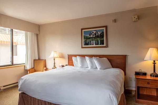 King Bedroom with Ensuite Bath | Listed with @BookTraverse