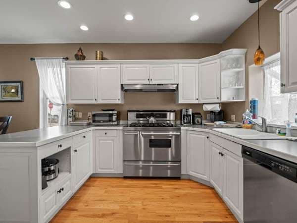 【Kitchen】 West-facing windows frame Mt. Elbert and Mt. Massive — Colorado's two tallest peaks.