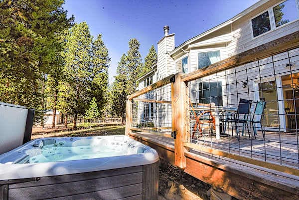 【Hot Tub】 Heated year-round. Step out the dining doors, you're in it in ten seconds.