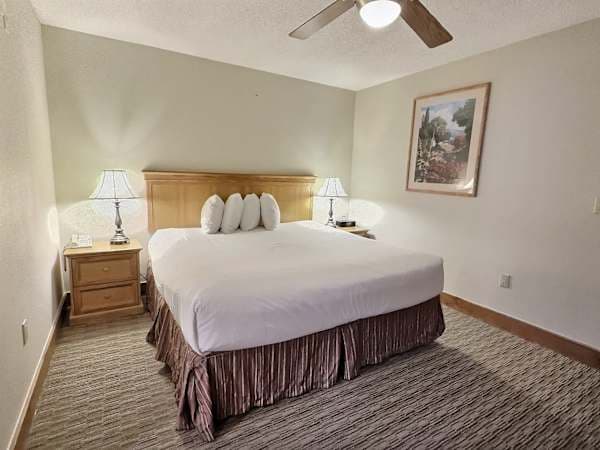 Separate King Bed | Listed with @BookTraverse