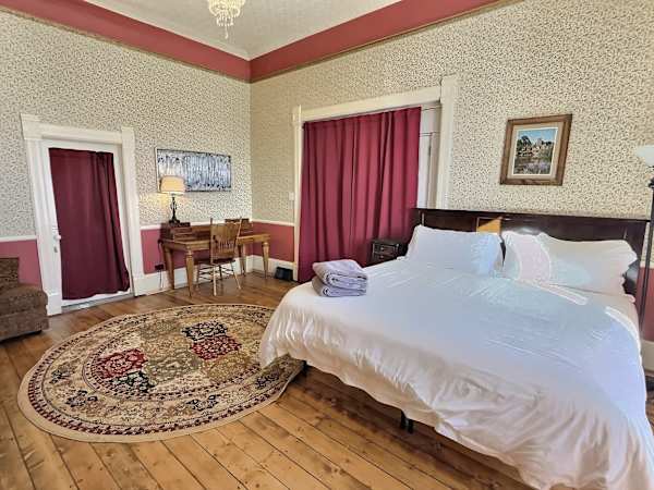 King bedroom