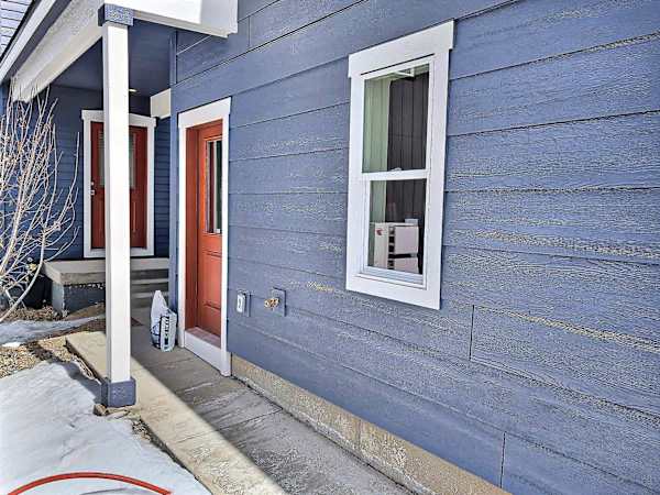 entrance/front door