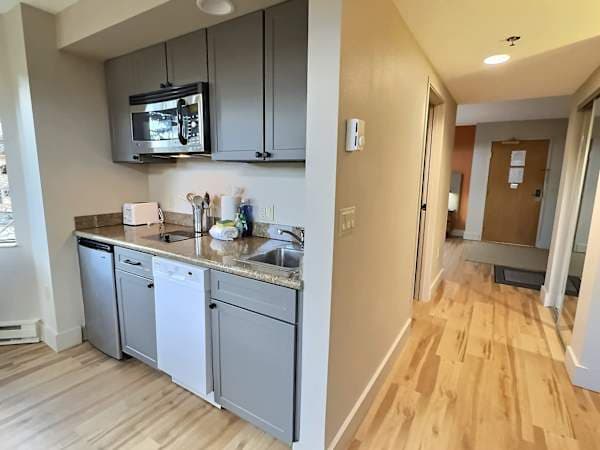 Dishwasher, fridge and 1 burner | Listed with @BookTraverse