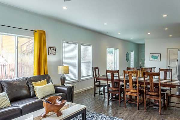 Living Room/Dining Table