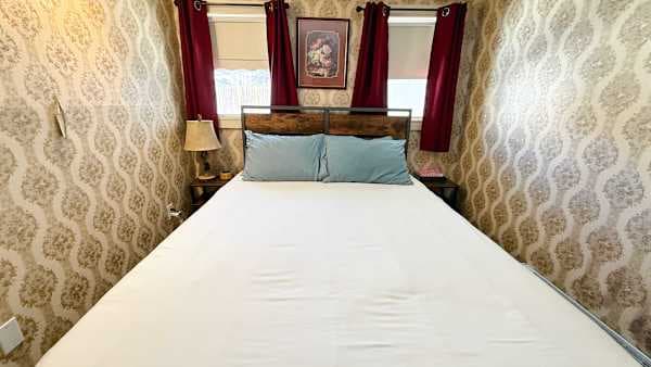 Queen bedroom