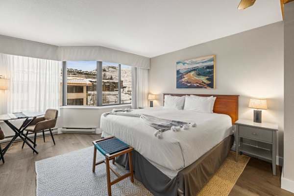 【King Bed】"The bed is huge and comfortable" — a guest review about this exact bed