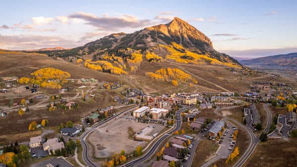 【Mt. Crested Butte】 Fall colors and the mountain — summer hiking is world-class here