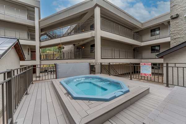 Outdoor Community Hot Tub | Listed with @BookTraverse