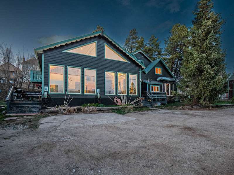 Mountain Hideaway — Hot Tub | Sauna | 1Gbps WiFi | 9BR Sleeps 18 + Pets