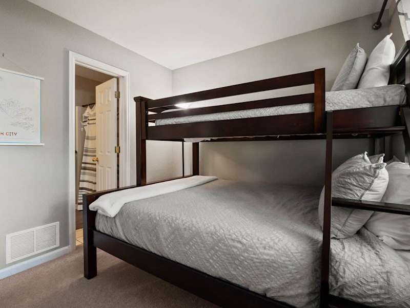 The Eagle's Nest — EagleVail 4BR Townhome