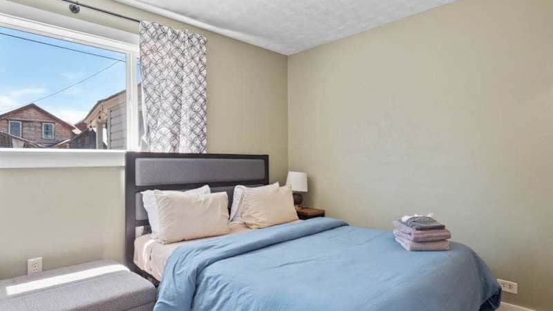 3BR + Hot Tub | Walk Harrison Ave | Dogs OK