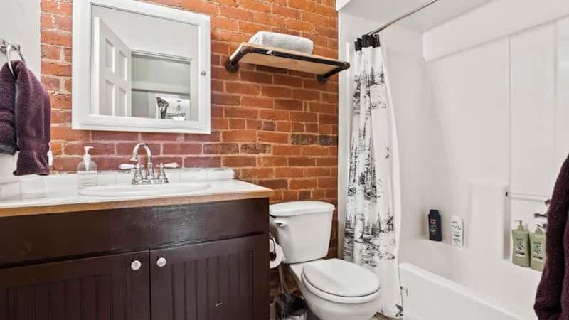 Papa's Place — Historic 1BR Loft in Downtown Leadville