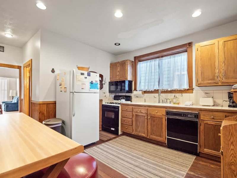 4BR w/ Jacuzzi, sleeps 10. Pets OK! Near Harrison