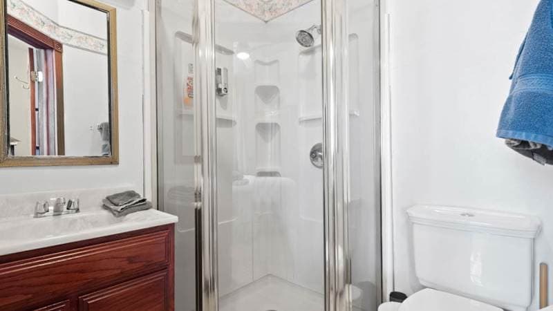 Suite: Hot Tub, Pool Table, Sauna, Grill