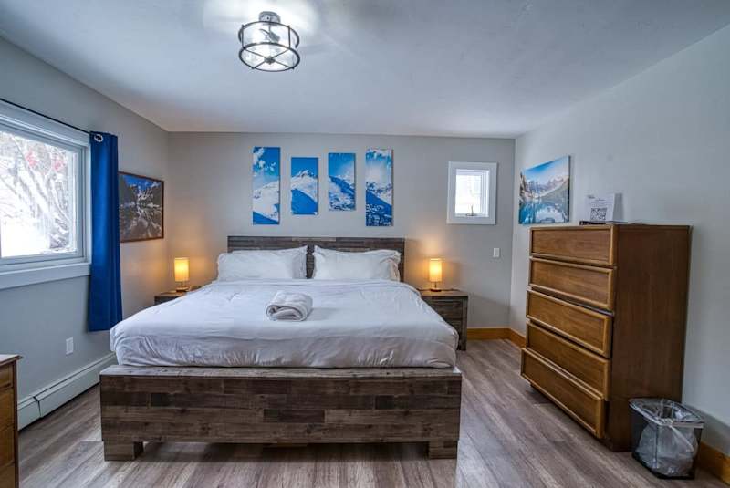 Suite: Hot Tub, Pool Table, Sauna and Grill