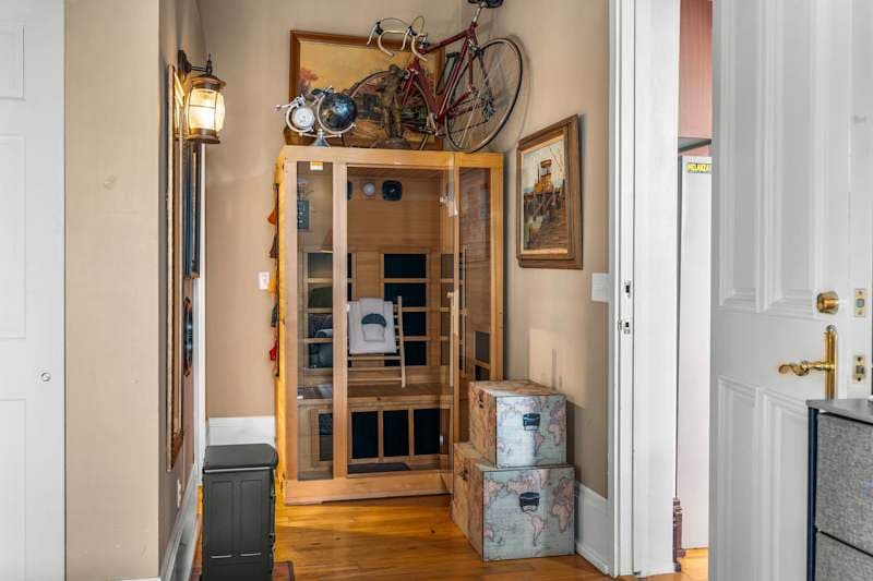 Historic Loft, Downtown Leadville, Balcony, Sauna