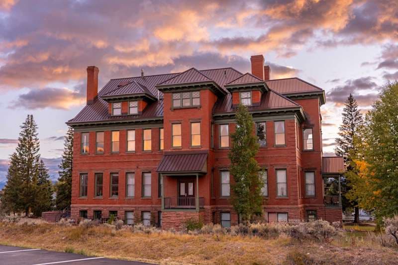 Papa's Place — Historic 1BR Loft in Downtown Leadville
