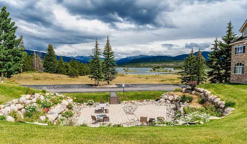 Lakefront Condo w/ EV Charger & Hot Tub Access