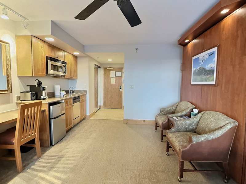 Ski In/Out, Pool, Hot Tub + Pets OK!