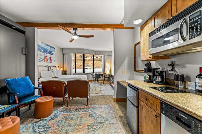 Grand Lodge Crested Butte — Pet Friendly Studio 107