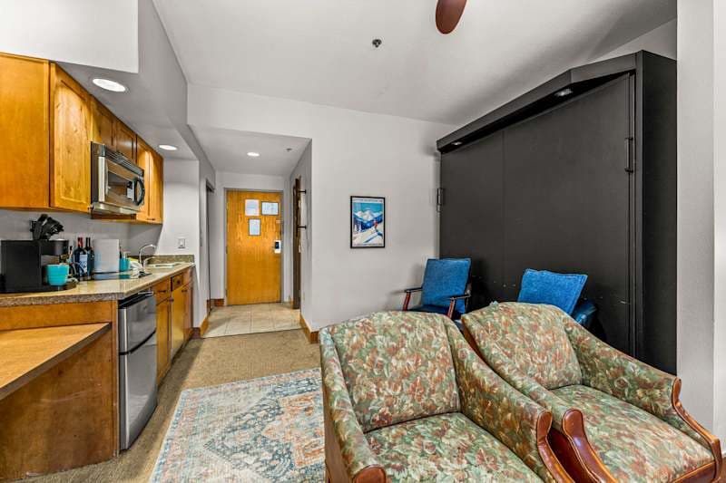 Grand Lodge Crested Butte — Pet Friendly Studio 107