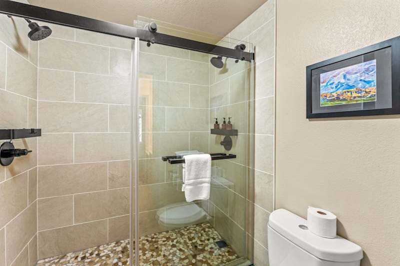 Plaza 432 — Walk-to-Lift 2BR Ski Condo with Hot Tubs