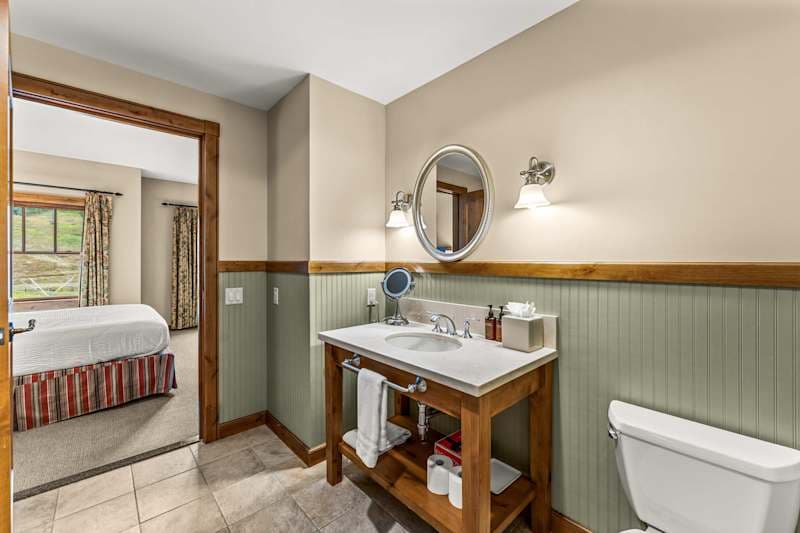 1BR Ski-In/Out | Best Views | A/C | 2 Baths