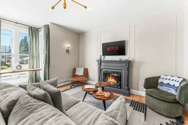 Pine Street Retreat — Hot Tub in Leadville, CO | Traverse