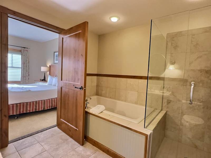 Mountaineer Square 313 — Ski-Base Condo, Pool & Hot Tub