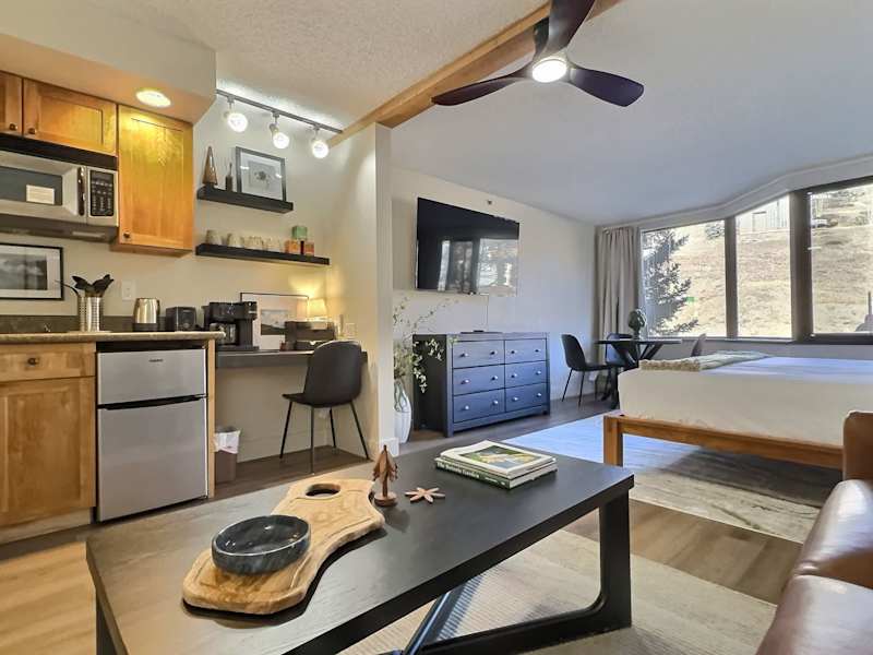 Beautifully Renovated! Studio near Resort,Pool,Hot Tub