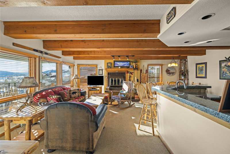 Condo by Ski Lifts w/ Mountain View