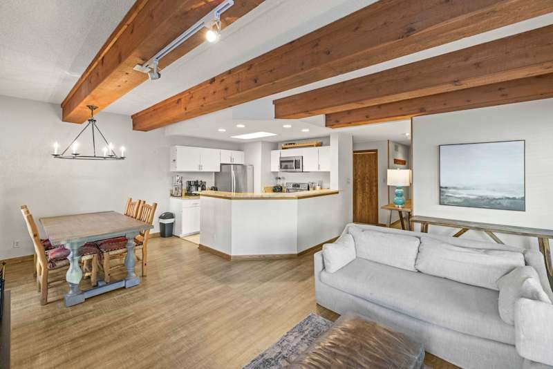 Plaza 241 at Woodcreek — 2BR Walk to Crested Butte Lifts