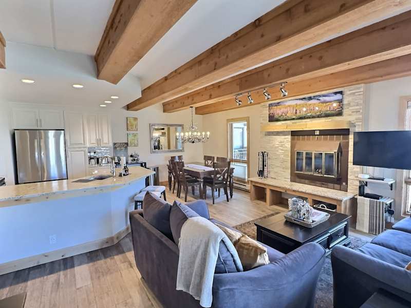 Plaza 538 at Woodcreek — 2BR Condo 100 Yds to Crested Butte Lifts