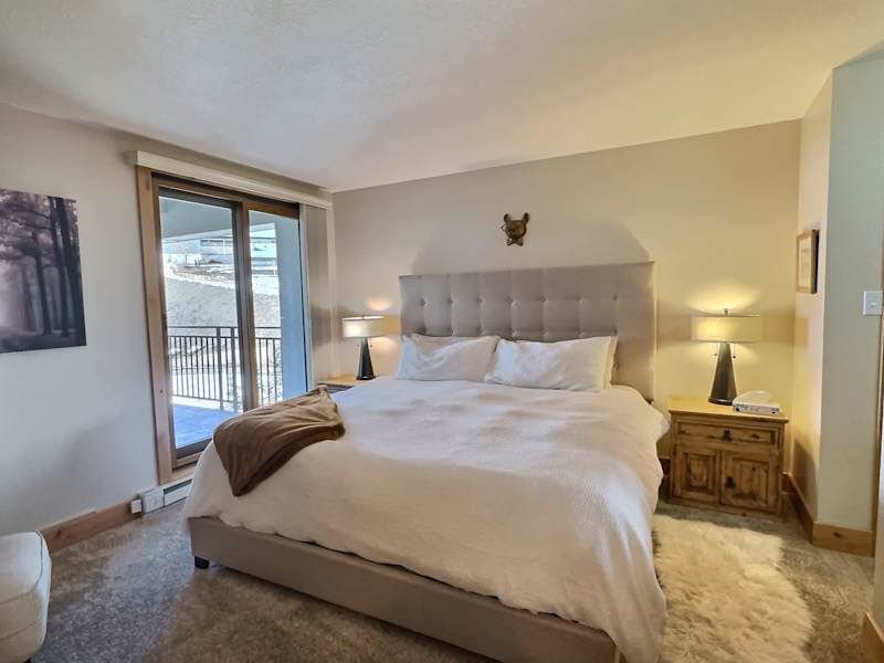 Plaza 538 at Woodcreek — 2BR Condo 100 Yds to Crested Butte Lifts