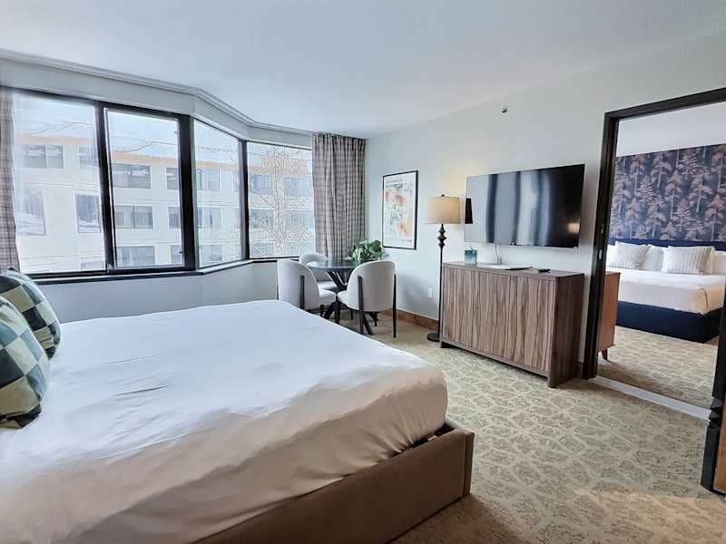Grand Lodge 412 & 414 — Ski-In/Out Combo Suite + Pets OK
