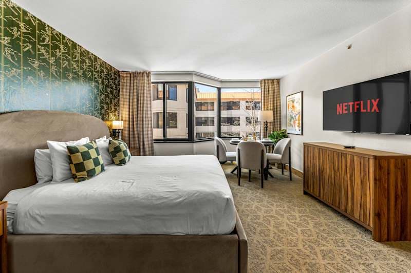 Grand Lodge 412 & 414 — Ski-In/Out Combo Suite + Pets OK