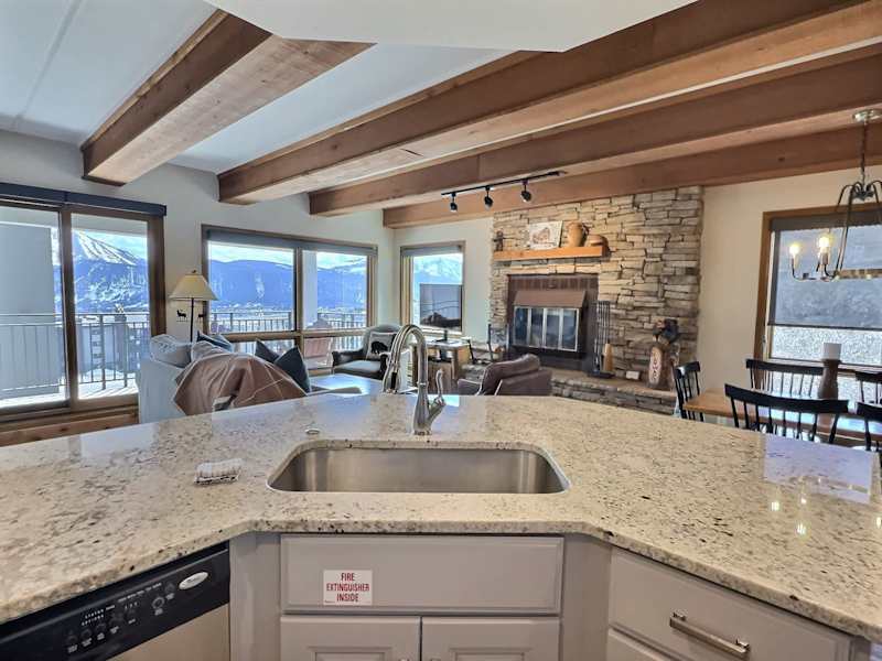The Plaza 336 — Walk to Crested Butte Lifts & 2 Hot Tubs