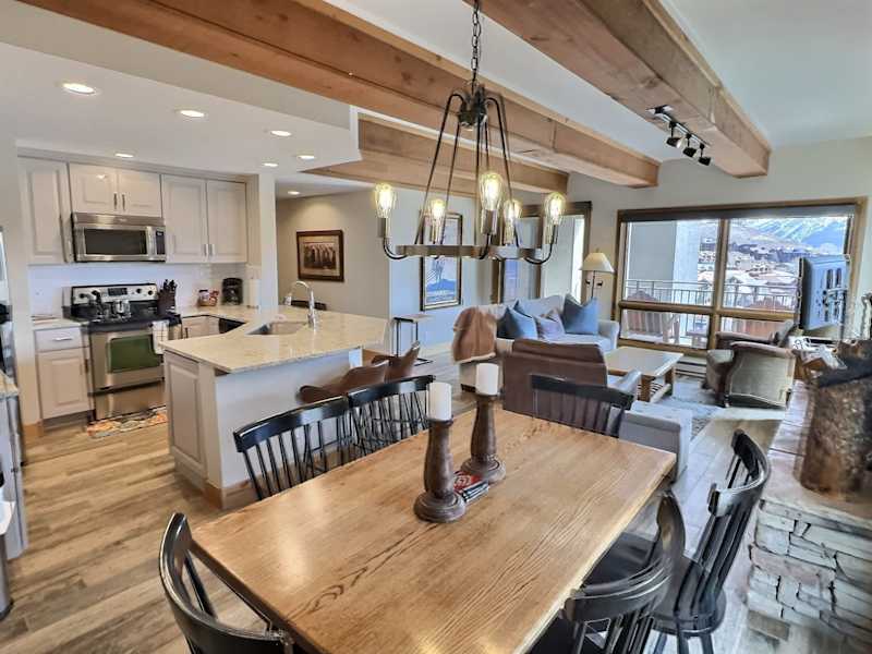 The Plaza 336 — Walk to Crested Butte Lifts & 2 Hot Tubs