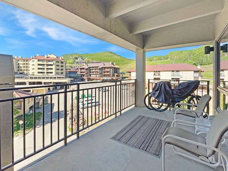 Plaza 641 at Woodcreek — 2BR Walk to Crested Butte Lifts