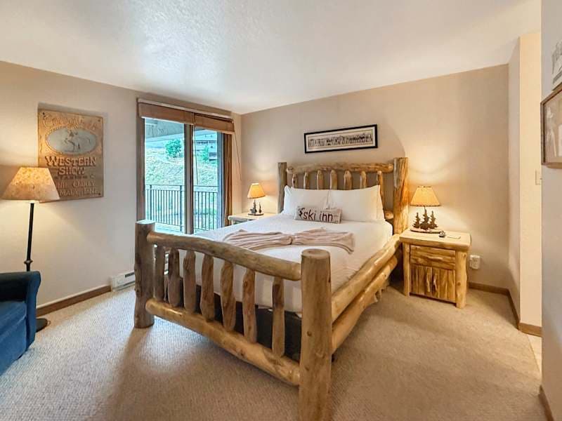 Plaza 638— 2BR Walk to Crested Butte Lifts, and space for the whole group