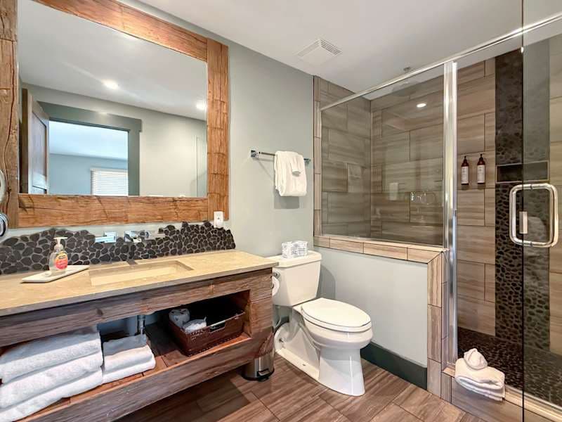 Plaza 339 — Updated 3BR Base Area Condo