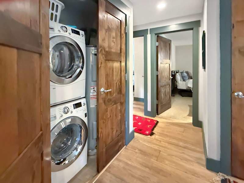 Plaza 339 — Updated 3BR Base Area Condo