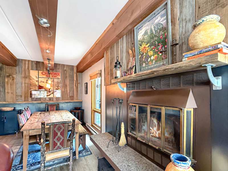 Plaza 339, Updated 3BR Base Area Condo