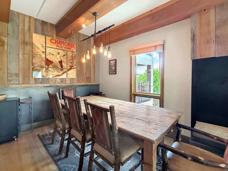 Plaza 339 — Updated 3BR Base Area Condo