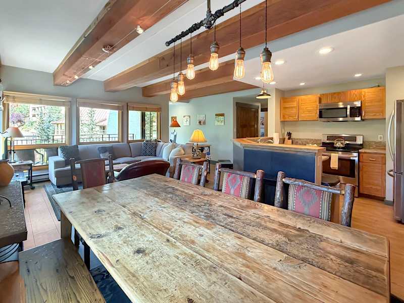 Plaza 339, Updated 3BR Base Area Condo